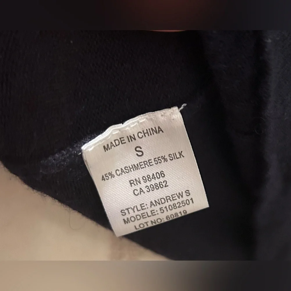 THEORY Black Crewneck Sweater Cashmere Silk S NWOT